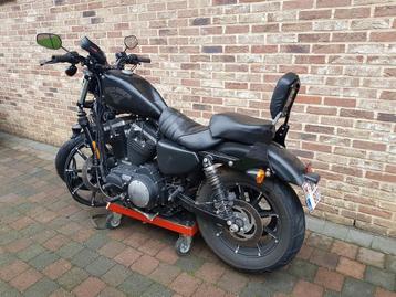 Harley 883 Iron met schade bj 2016
