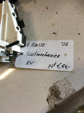 Mercedes A Klasse 4drs 2002 Slotmechaniek Rechtsvoor of Link beschikbaar voor biedingen