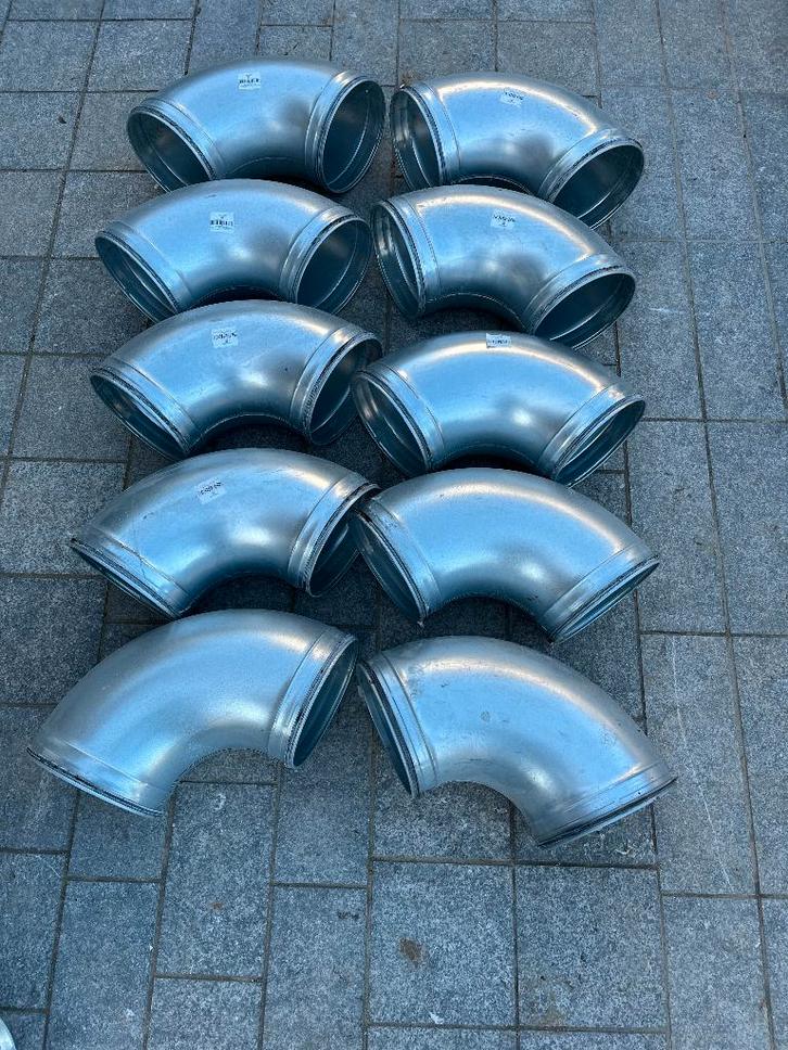 Coude à 90 degrés pour conduit métallique 200 mm, Bricolage & Construction, Ventilation & Extraction, Utilisé, Ventilateur et Extracteur