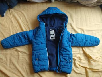 Jas - maat 104  beschikbaar voor biedingen