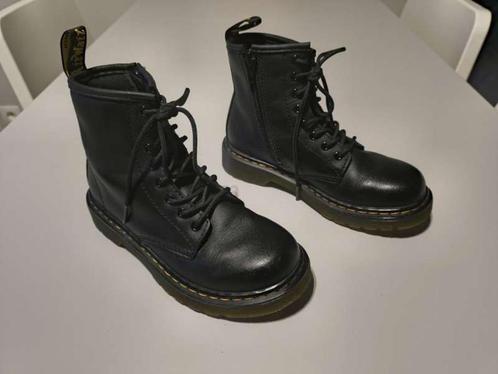 Dr. Martens boots zwart maat 32, Kinderen en Baby's, Kinderkleding | Schoenen en Sokken, Zo goed als nieuw, Schoenen, Ophalen