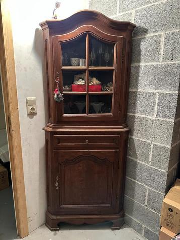 Meuble de Coin beschikbaar voor biedingen