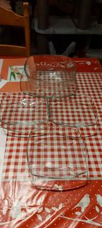 Glazen kommenset, 1 grote en 3 kleinere+onderschalen (borden, Huis en Inrichting, Ophalen, Zo goed als nieuw