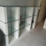 Moderne vitrinekast, Ophalen