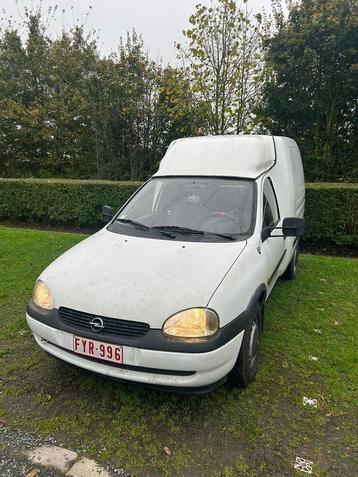 Opel combo 1998  disponible aux enchères