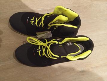 Werkschoenen  beschikbaar voor biedingen