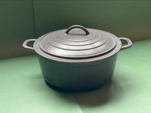 Gietijzeren stoofpot / Dutch oven – Made in Belgium, Huis en Inrichting, Keuken | Potten en Pannen, Zo goed als nieuw, Gietijzer