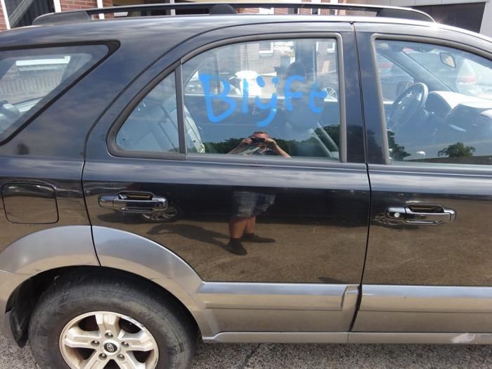Portier 4Deurs rechts-achter van een Kia Sorento (YC), Auto-onderdelen, Carrosserie, Deur, Kia, Gebruikt, 3 maanden garantie, Ophalen of Verzenden