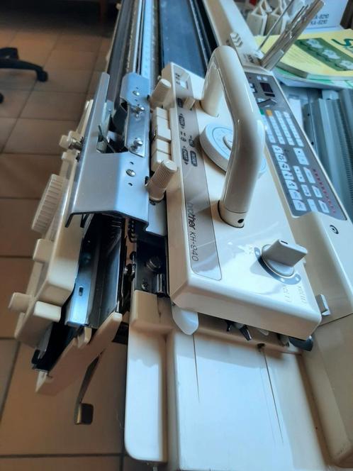 Brother kh940 elektronische breimachine, Hobby en Vrije tijd, Naaimachines en Toebehoren, Zo goed als nieuw, Accessoires, Brother