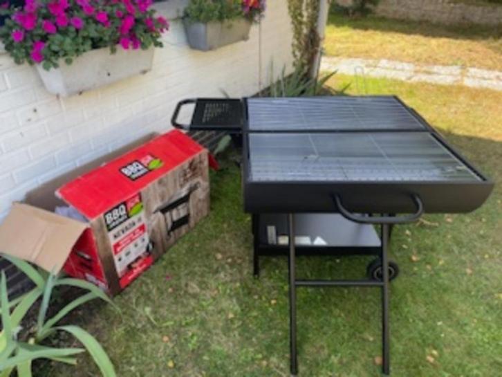 grote tonneau BBQ op wielen - Nevada II (nieuw), Tuin en Terras, Houtskoolbarbecues, Nieuw, Met accessoires, Ophalen