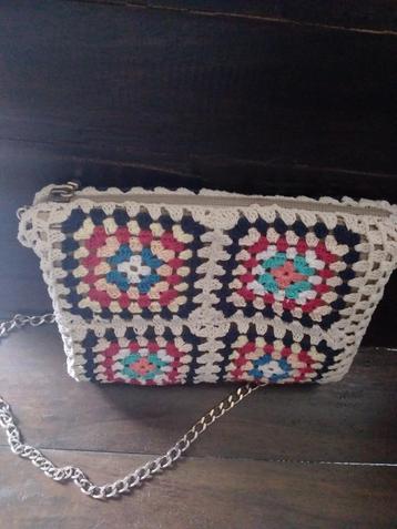 Magnifique sac à main en crochet Gianfranco Ferre