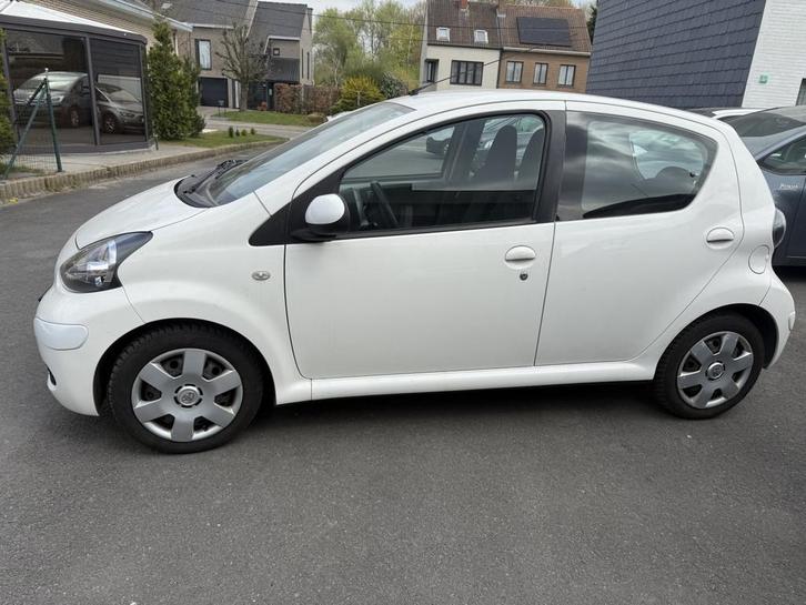 Toyota Aygo 1.0 MET AIRCO GEKEURD VV (bj 2011), Auto's, Toyota, Bedrijf, Te koop, Aygo, ABS, Airconditioning, Centrale vergrendeling