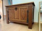 Eiken houten opbergkast met klepdeur, Ophalen