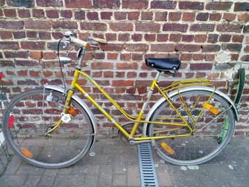 Damesfiets beschikbaar voor biedingen