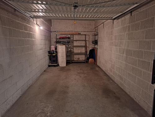 Garage box à louer, Immo, Garages en Parkeerplaatsen, Brussel
