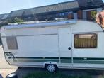 Caravan chateau Caratt 450, Caravans en Kamperen, Caravans, Chateau, Omvormbare zithoek, Luifel, Particulier