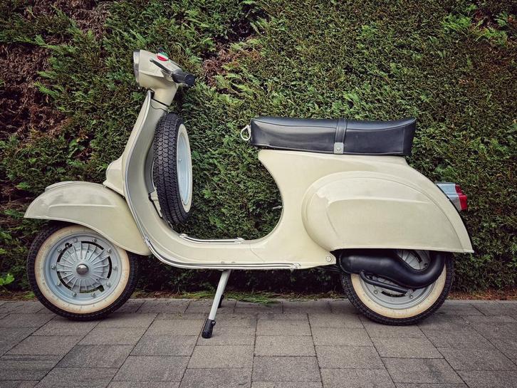 Vespa 50 cc van 1969 gerestaureerd en motorrevisie, Fietsen en Brommers, Scooters | Vespa, Ophalen