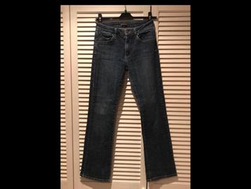 Spijkerbroek Cassis beschikbaar voor biedingen