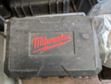 Boorhamer-stofafzuiging M12 Milwaukee beschikbaar voor biedingen