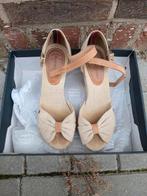 Tommy Hilfiger dames schoenen maat 37, Tommy hilfiger, Beige, Lage of Enkellaarzen, Ophalen of Verzenden