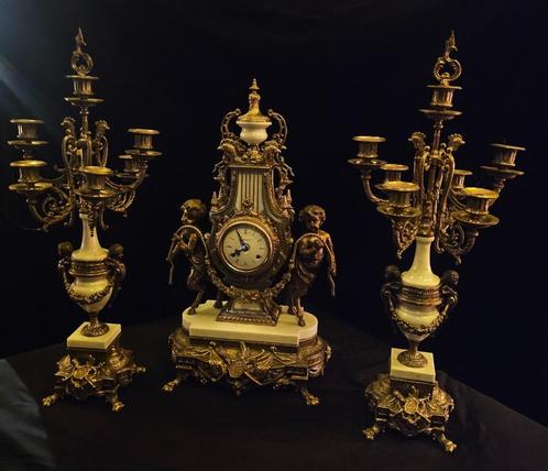 HORLOGE + BOUGIES en marbre bronze italien, Antiquités & Art, Antiquités | Horloges, Enlèvement