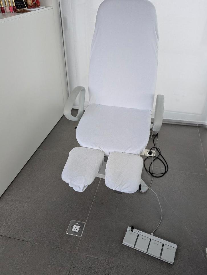 Professioneel elektrisch pedicurebed, Sport en Fitness, Gezondheidsproducten en Wellness, Zo goed als nieuw, Lichaamsverzorging