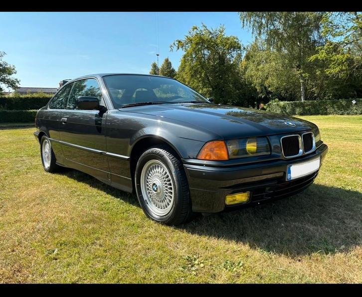 1993 e36 318is, Autos, BMW, Particulier, Série 3, ABS, Essence, Coupé, Boîte manuelle, Enlèvement ou Envoi