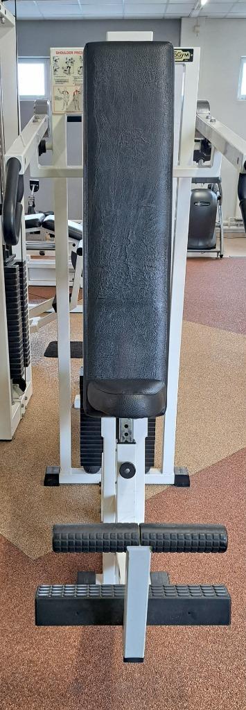 Technogym Isotonic 14 toestellen beschikbaar voor biedingen