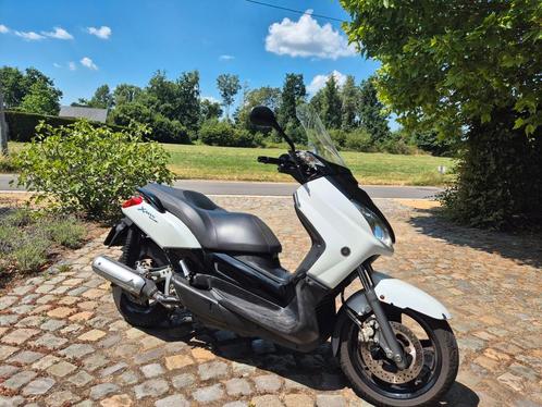 X max 250 i, Fietsen en Brommers, Scooters | Yamaha, Zo goed als nieuw, Overige modellen, Ophalen