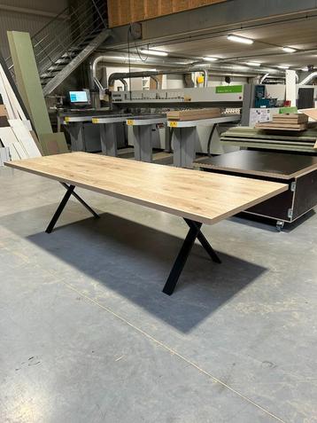 Eettafel tot 2m40