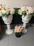 Kunstbloemen + 2 grote decoratieve zuilen met bloempotten, Huis en Inrichting, Woonaccessoires | Zuilen en Pilaren, Ophalen of Verzenden