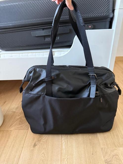 Sac à langer Thule noir, Kinderen en Baby's, Luiertassen, Gebruikt, Schoudertas, Ophalen of Verzenden