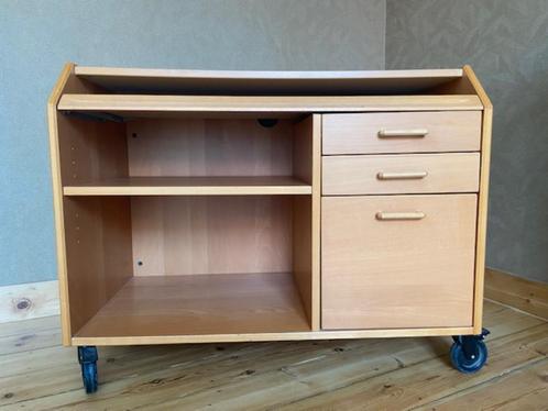 bureau IKEA MALM, Huis en Inrichting, Bureaus, Gebruikt, Bureau, Met wielen, Ophalen