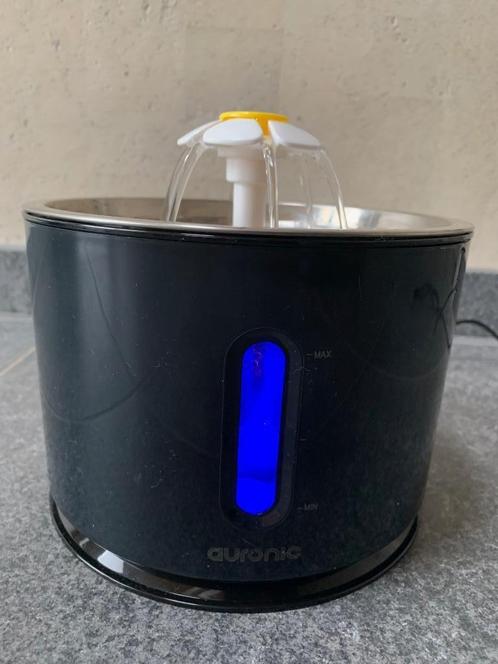 Waterfontein Auronic nieuw! + 9 nieuwe filters, Dieren en Toebehoren, Kattenvoerbakken en Drinkbakken, Zo goed als nieuw, Ophalen
