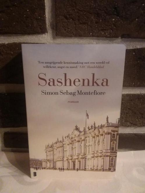 Simon Sebag Montefiore - Sashenka, Livres, Romans, Comme neuf, Enlèvement ou Envoi