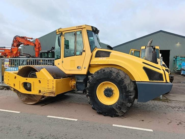 Bomag BW 216 D H-4 drum compactor vibro ce, Articles professionnels, Machines & Construction | Autre