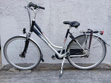Altra cyber hybride damesfiets beschikbaar voor biedingen