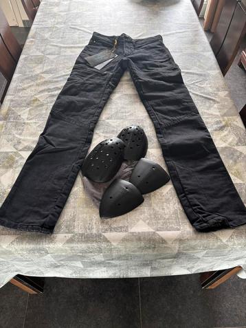 Motorjeans “Esquad Jackson” unisex maat W28/30 x L34 beschikbaar voor biedingen