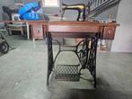 Antieke Singer naaimachine met traponderstel 100,00 EUR, Hobby en Vrije tijd, Ophalen, Gebruikt, Naaimachine, Singer