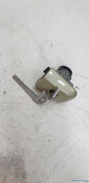 Cilinderslot met sleutel Volvo S40 V50 baard slot cilinder s beschikbaar voor biedingen