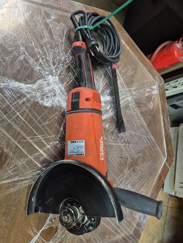 Hilti AG 230-24D Haakse Slijper – 2400W beschikbaar voor biedingen