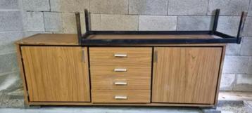 Retro vintage kast of dressoir beschikbaar voor biedingen
