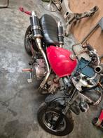 Monkey a classe, Fietsen en Brommers, Ophalen