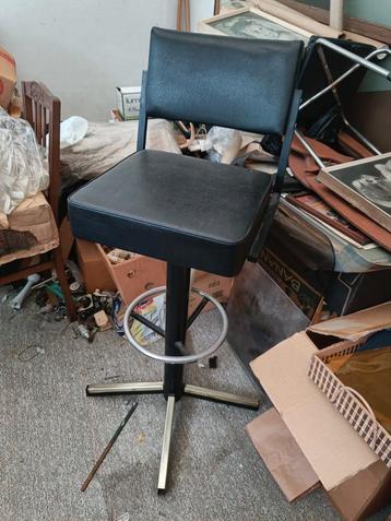 Barkrukken beschikbaar voor biedingen