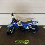 Yamaha PW50 50cc 2023 Kinder Crosser, Fietsen en Brommers, Ophalen, Zo goed als nieuw