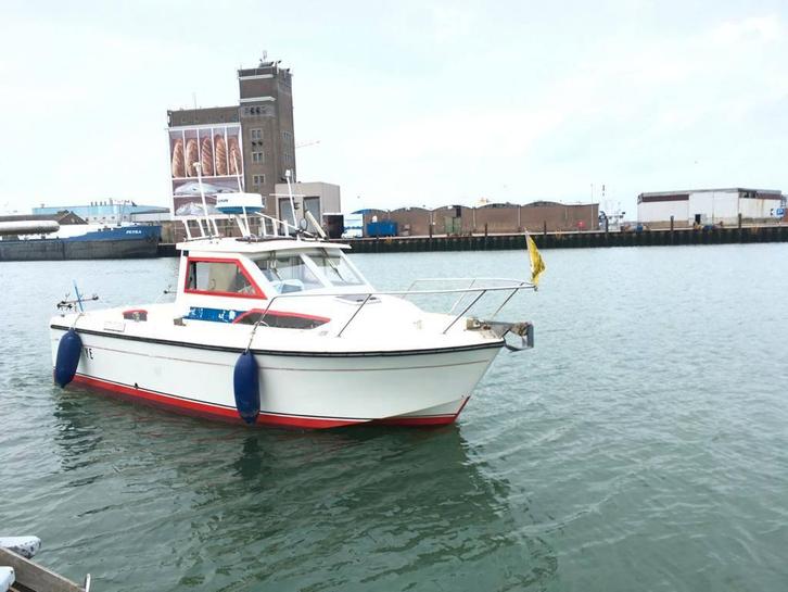 bateau de pêche en mer, Sports nautiques & Bateaux, Bateaux de pêche & à console