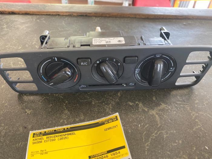 Panneau de commandes chauffage d'un Skoda Citigo, Autos : Pièces & Accessoires, Tableau de bord & Interrupteurs, Skoda, Utilisé