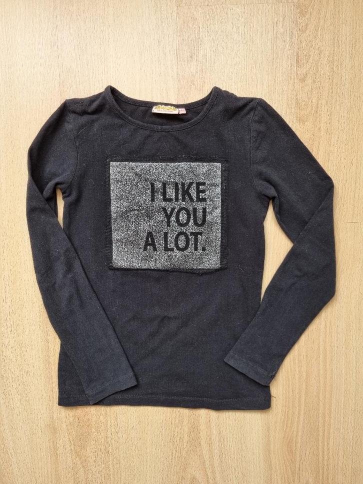 Zwarte longsleeve met tekst - Someone - maat 140, Kinderen en Baby's, Kinderkleding | Maat 140, Gebruikt, Meisje, Shirt of Longsleeve