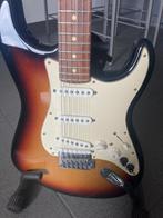 Mexican Fender Powered by Roland, Musique & Instruments, Instruments à corde | Guitares | Électriques, Comme neuf, Solid body