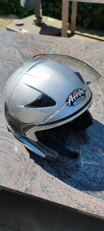 Helm motor Airoh  beschikbaar voor biedingen